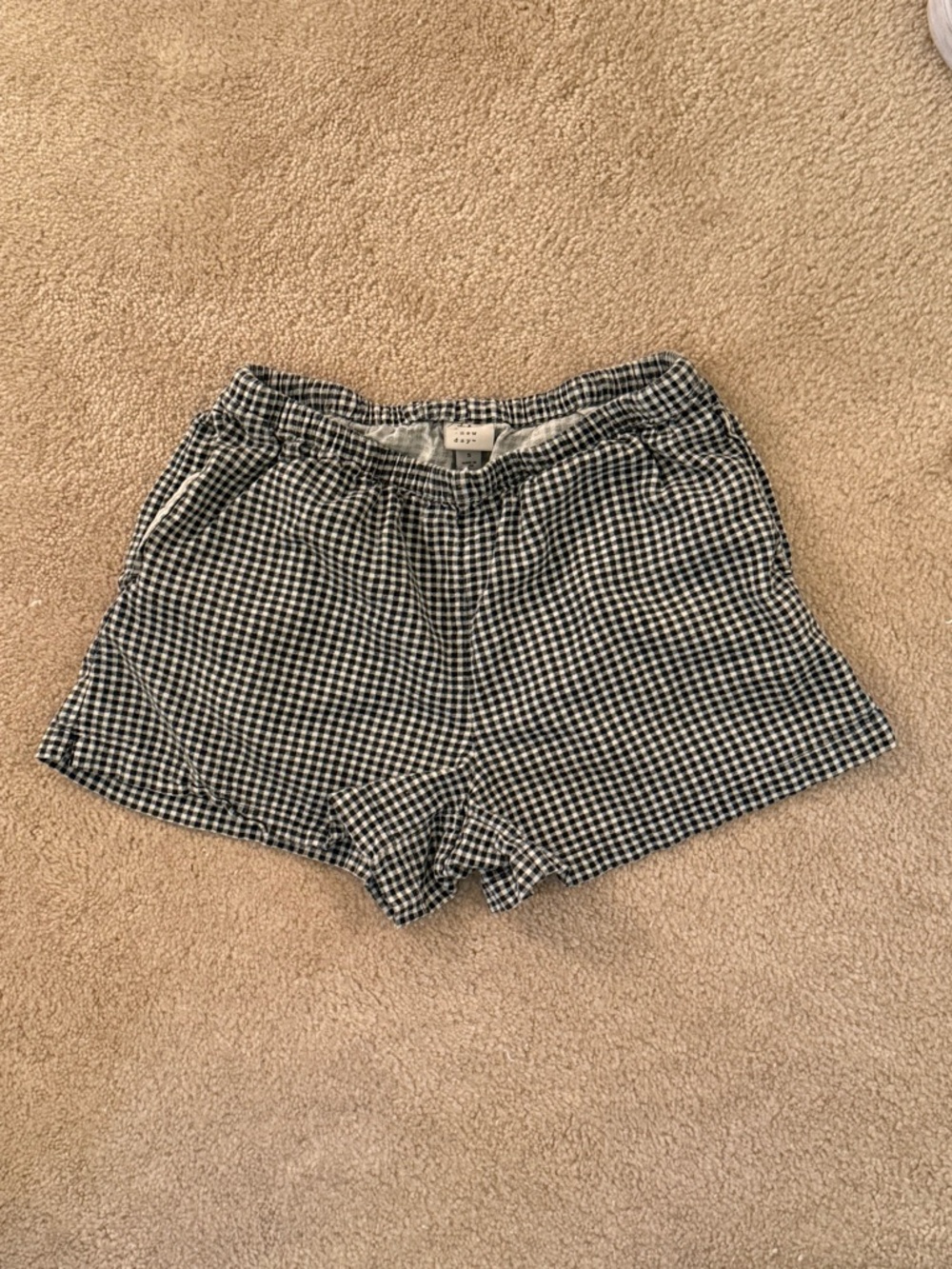A New Day Women’s black gingham shorts